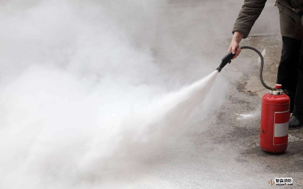 “八項注意”讓火災遠離 “八項注意”讓火災遠離